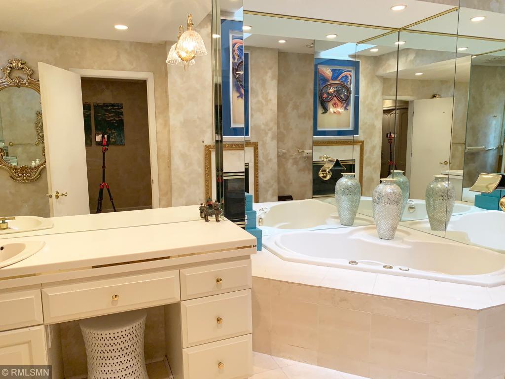 167 Gleahaven Road Wayzata, MN 55391 - Photo 11 of 18 Gallery Image 11