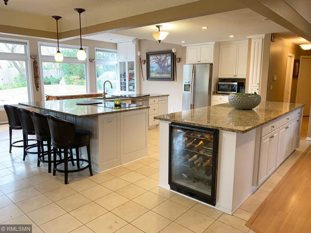 167 Gleahaven Road Wayzata, MN 55391 - Photo 4 of 18 Gallery Image 4