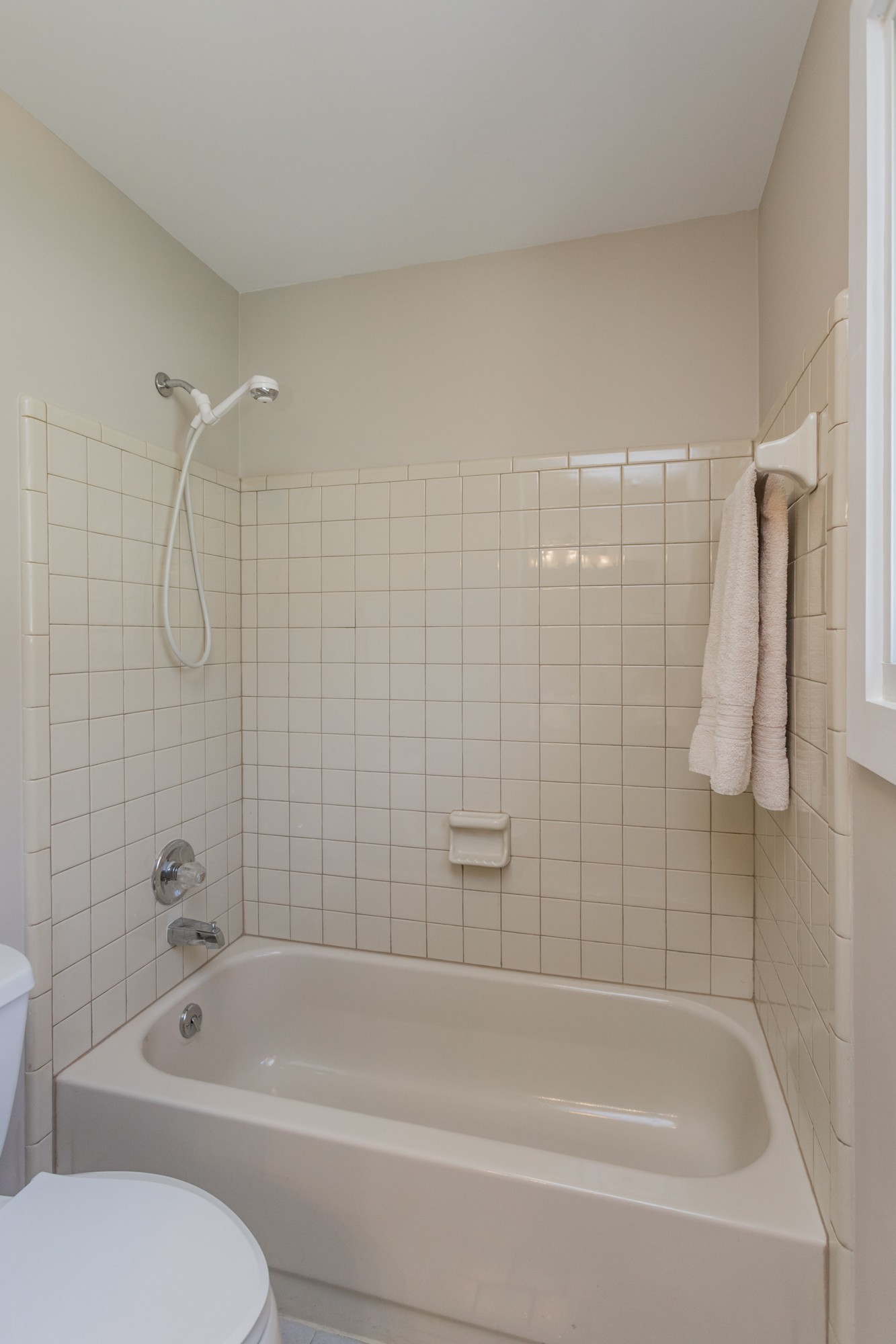 804 High Point Ridge Road Franklin, TN 37069 - Photo 35 of 50 a bathroom with a shower and a bathtub