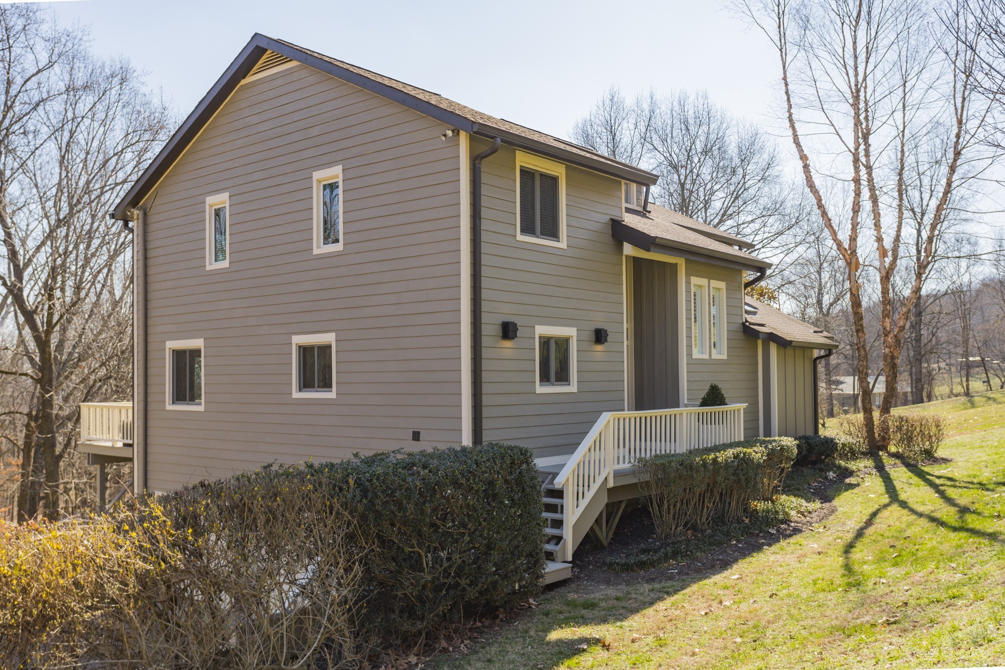 804 High Point Ridge Road Franklin, TN 37069 - Photo 5 of 50 a view of a house with a yard