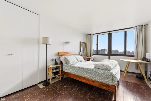 $37,500 | 4850 South Lake Park Avenue, Unit 1403, Chicago, IL 60615