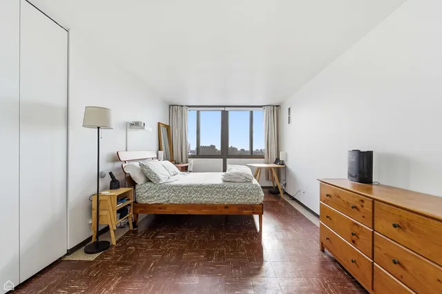 $37,500 | 4850 South Lake Park Avenue, Unit 1403, Chicago, IL 60615