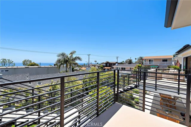 a view of a pathway both side of building