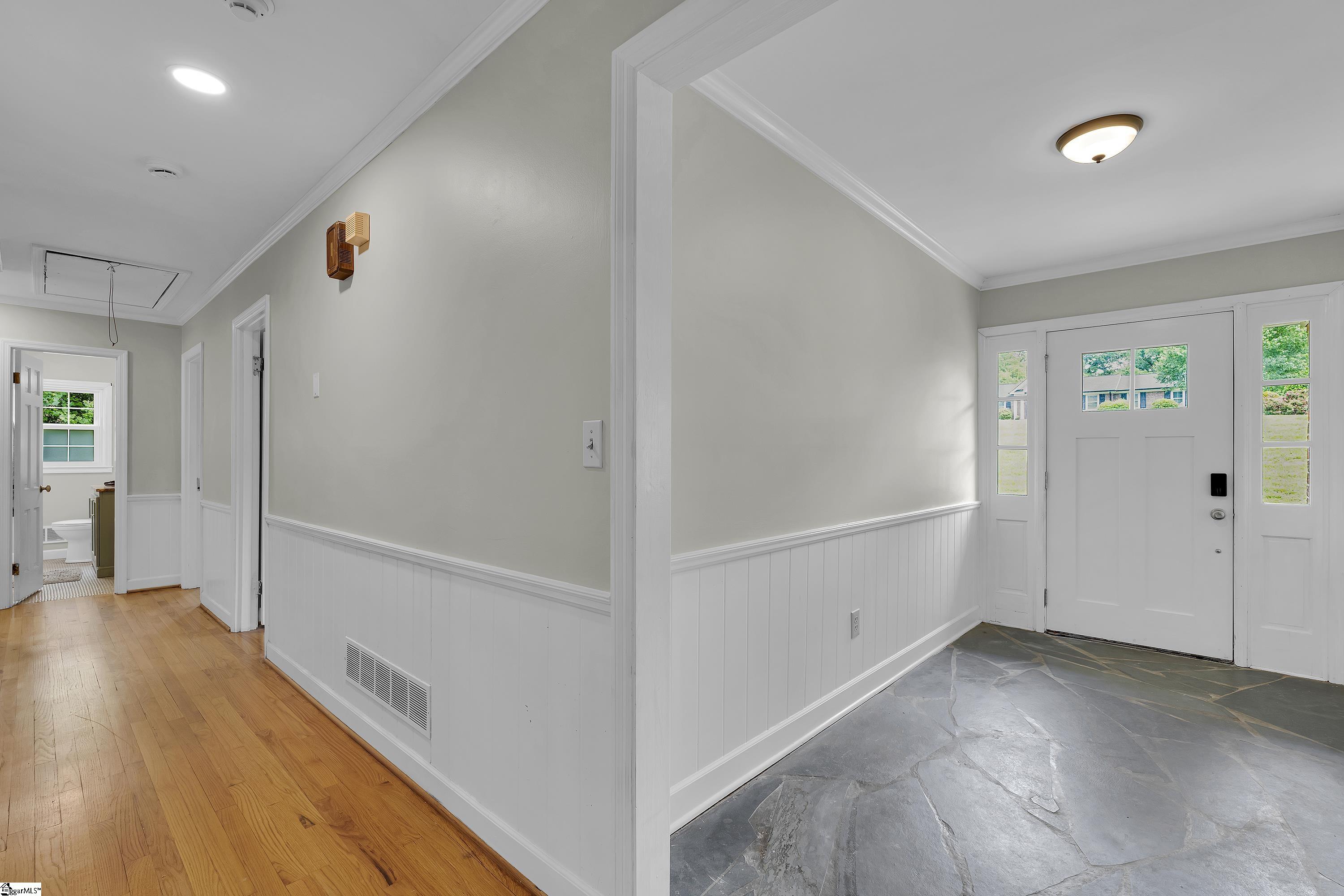 720 Parkins Mill Road Greenville, SC 29607 - Photo 12 of 34 Gallery Image 12