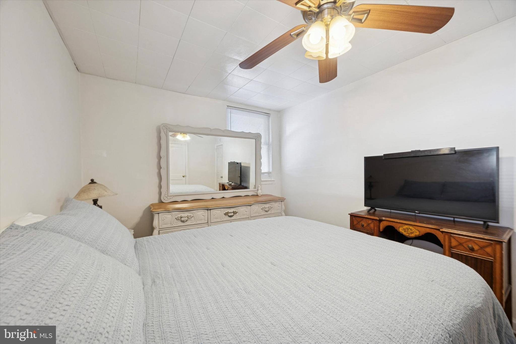 4337 J Street Philadelphia, PA 19124 - Photo 15 of 26