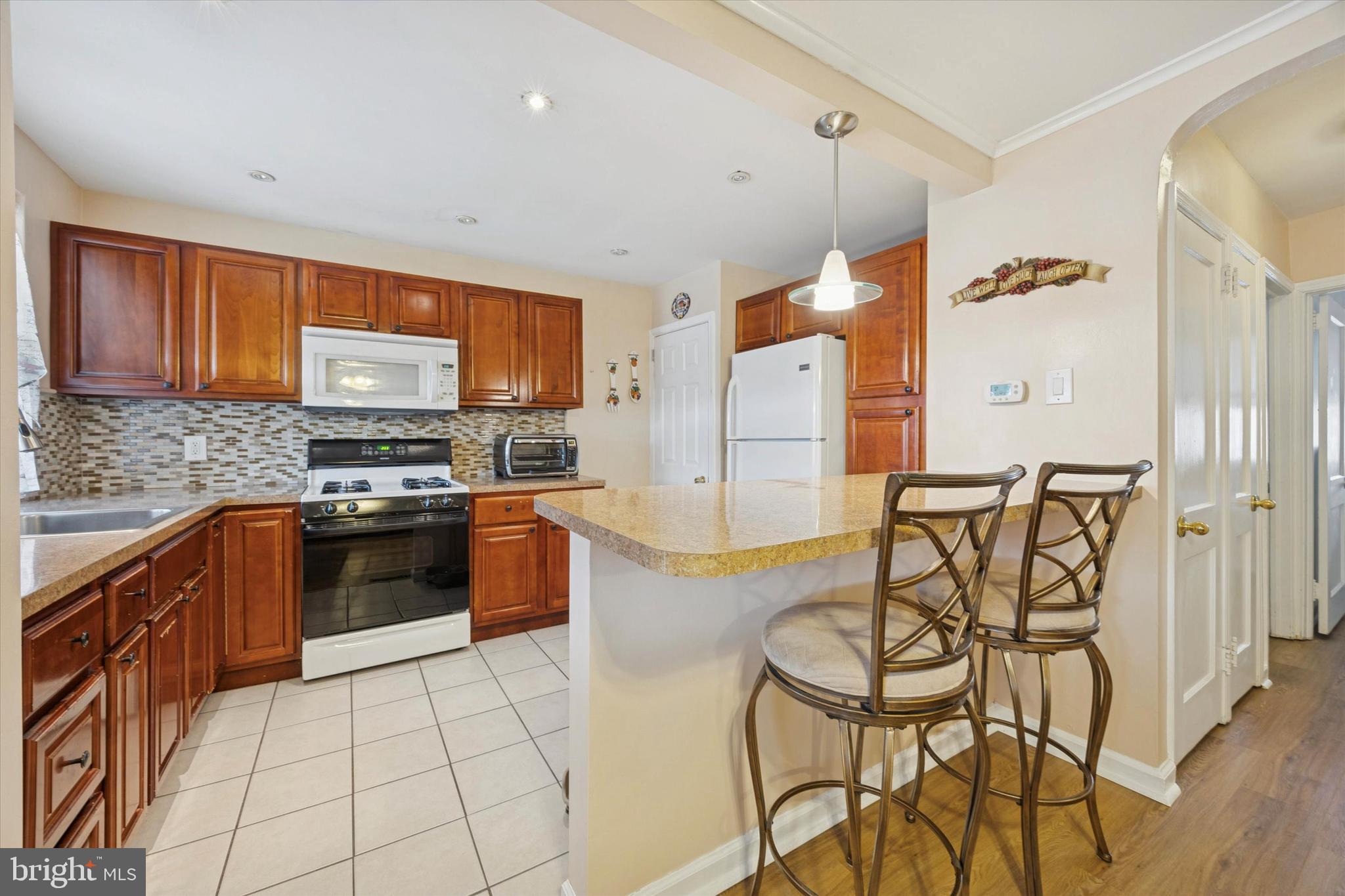 4337 J Street Philadelphia, PA 19124 - Photo 8 of 26