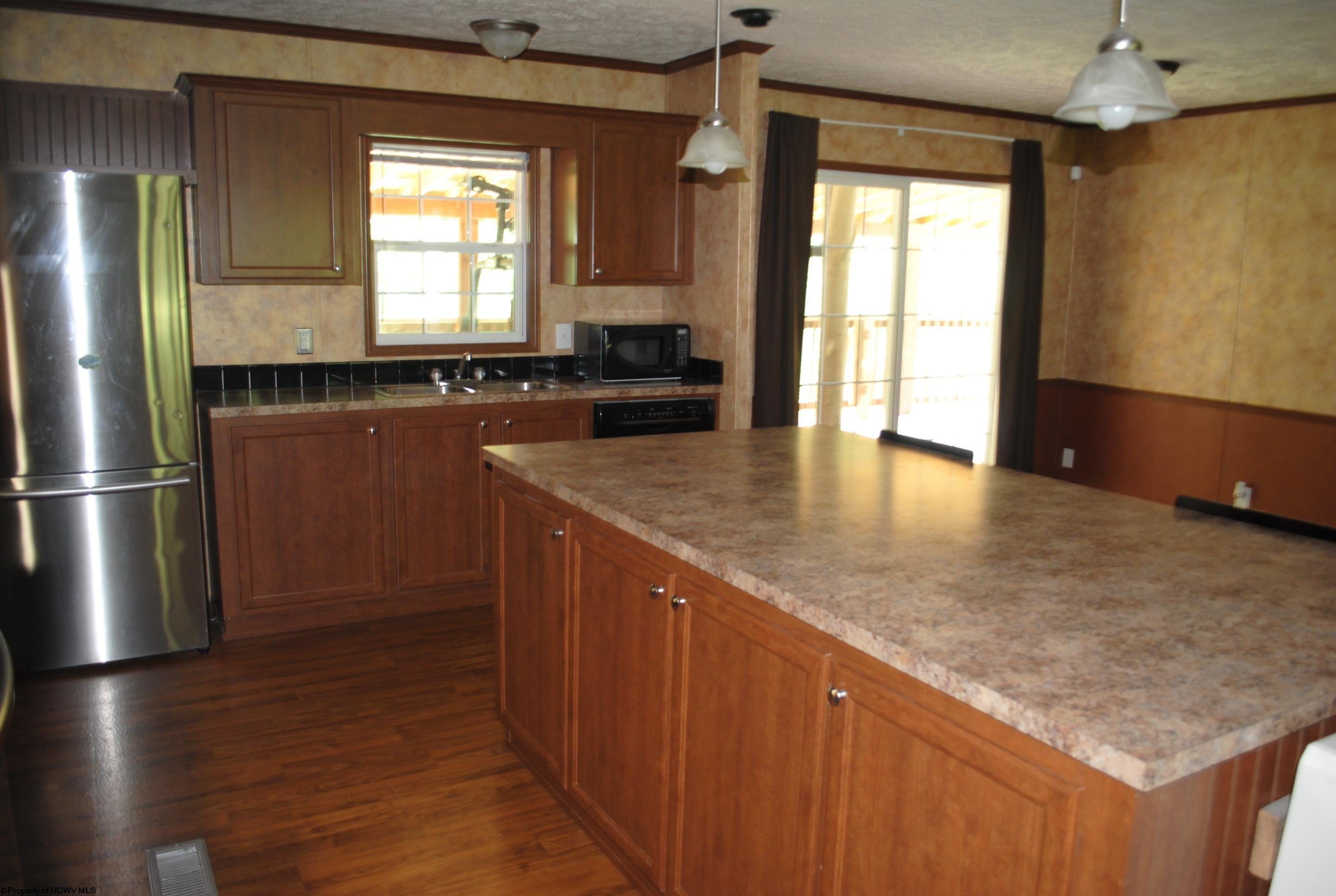 344 Danner Road Belington, WV 26250 - Photo 6 of 28 Gallery Image 6