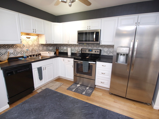 147 Julie Road Bolingbrook, IL 60440 - Photo 5 of 19