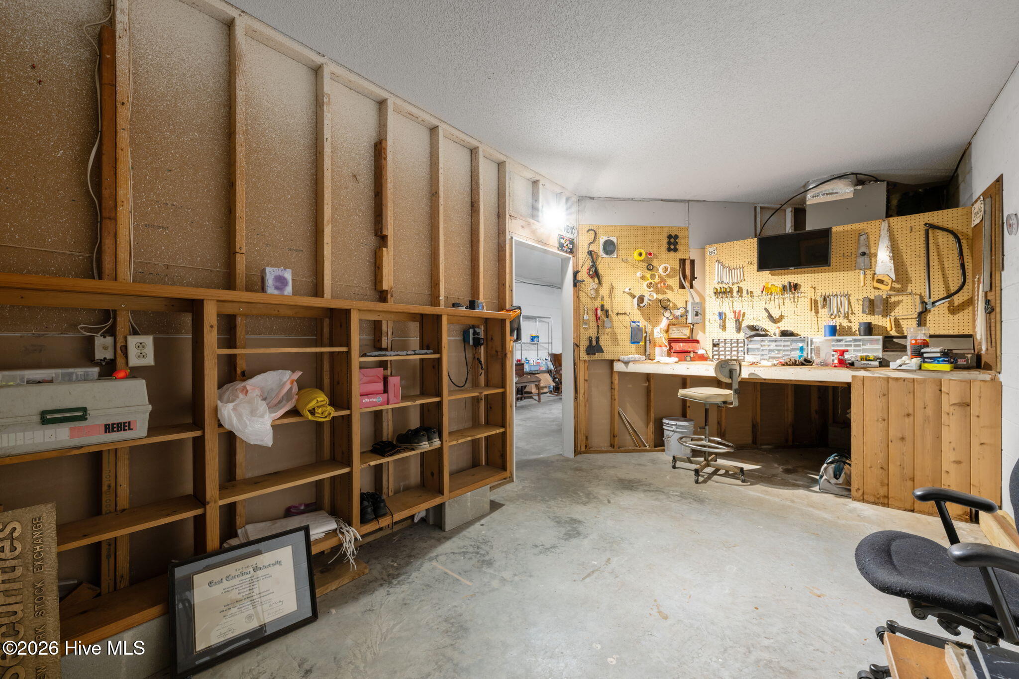 10 Batts Hill Road New Bern, NC 28562 - Photo 41 of 52 Workshop in Garage