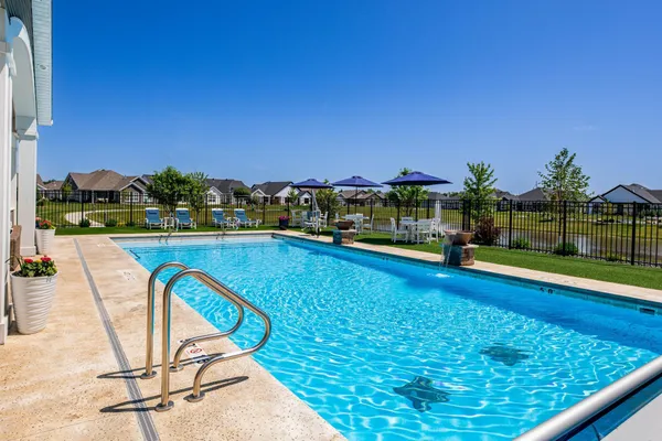 $929,900 | 6448 Sun Valley Boulevard, Horace, ND 58047