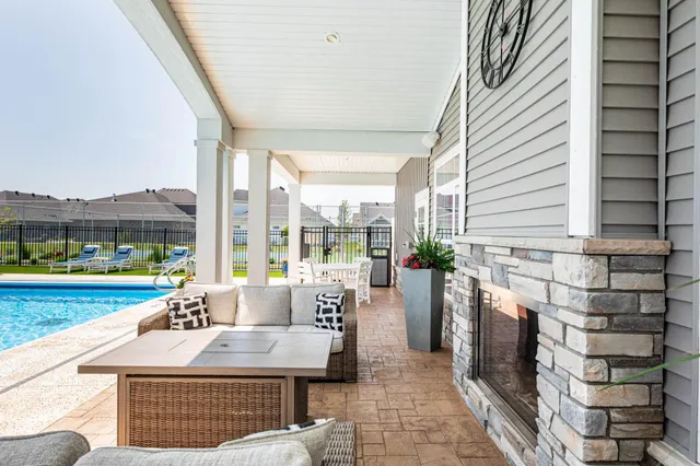 $929,900 | 6448 Sun Valley Boulevard, Horace, ND 58047