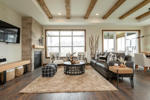 $929,900 | 6448 Sun Valley Boulevard, Horace, ND 58047