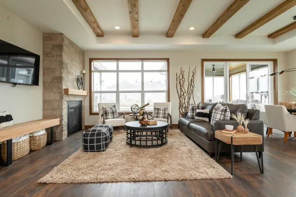 $929,900 | 6448 Sun Valley Boulevard, Horace, ND 58047