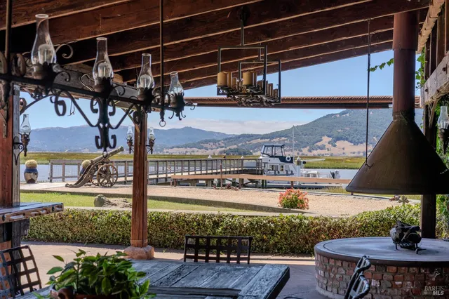 $7,995,000 | 6614 Lakeville Highway, Petaluma, CA 94954