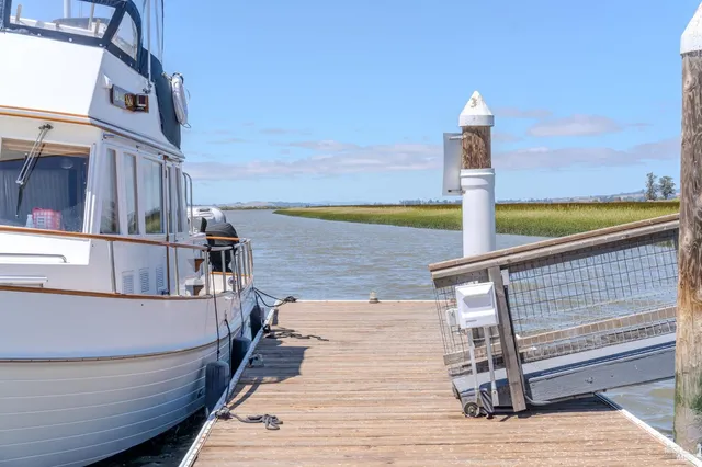 $7,995,000 | 6614 Lakeville Highway, Petaluma, CA 94954