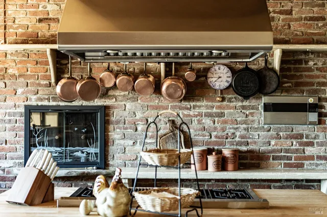 $7,995,000 | 6614 Lakeville Highway, Petaluma, CA 94954