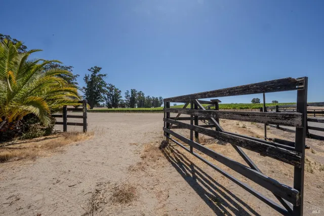 $7,995,000 | 6614 Lakeville Highway, Petaluma, CA 94954