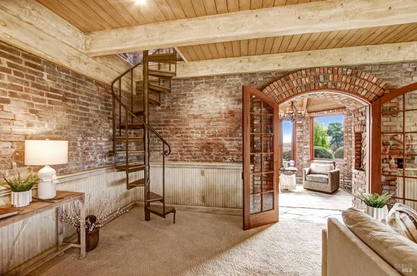 $7,995,000 | 6614 Lakeville Highway, Petaluma, CA 94954