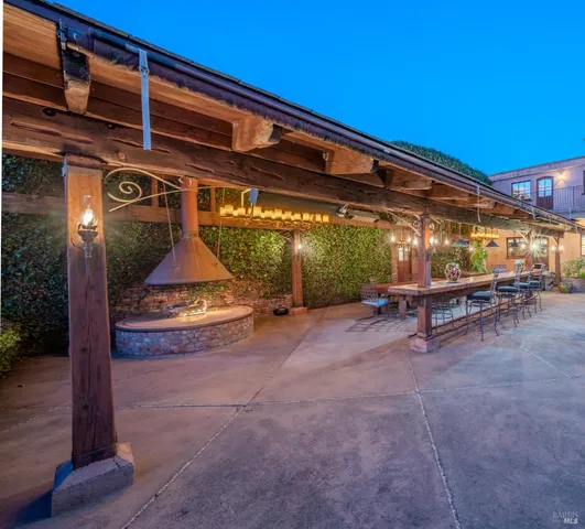 $7,995,000 | 6614 Lakeville Highway, Petaluma, CA 94954