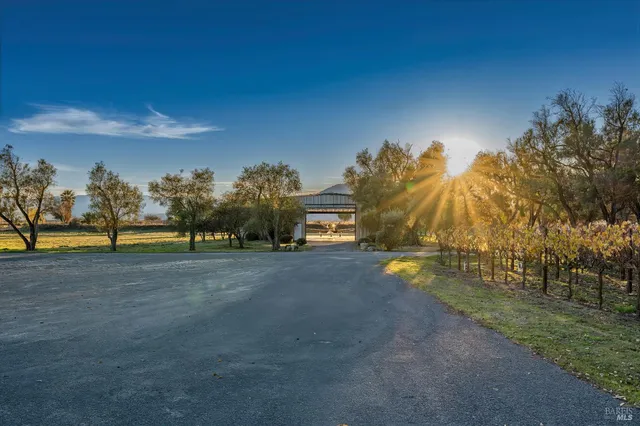 $7,995,000 | 6614 Lakeville Highway, Petaluma, CA 94954