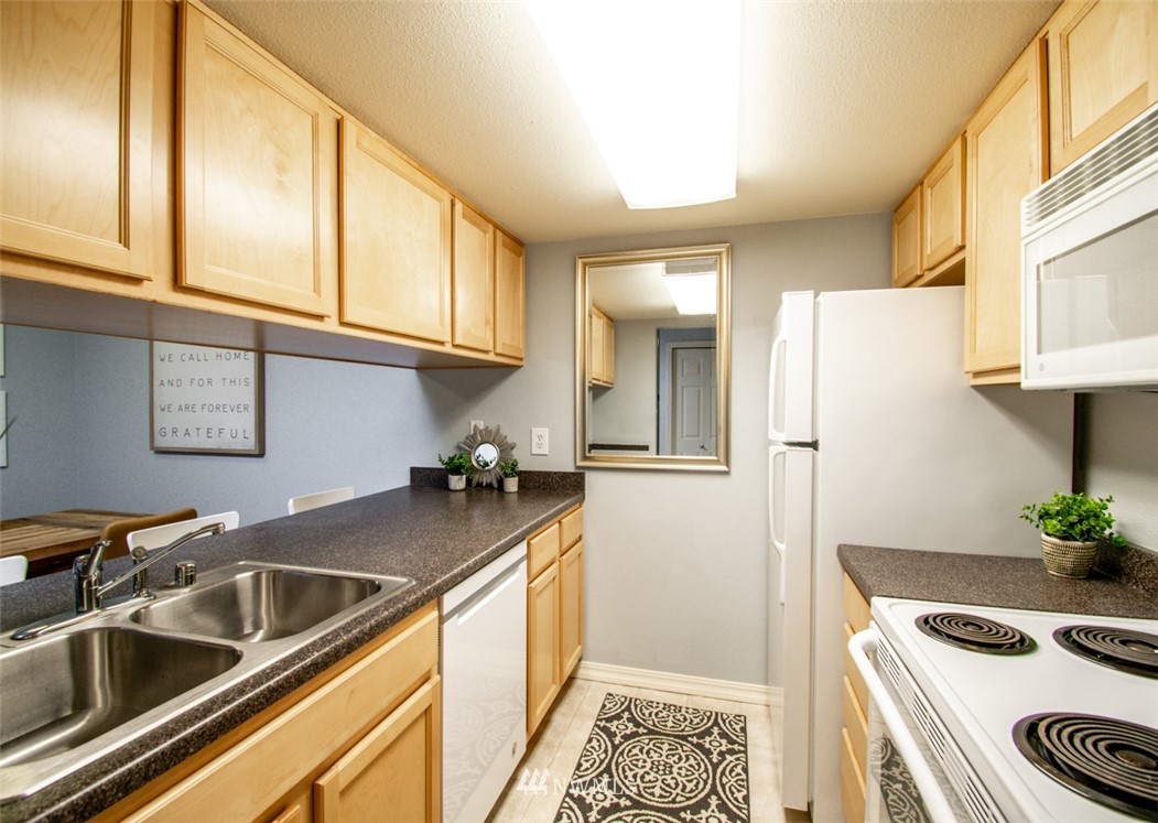 13007 East Gibson Road, Unit U237 Everett, WA 98204 - Photo 4 of 15 Gallery Image 4