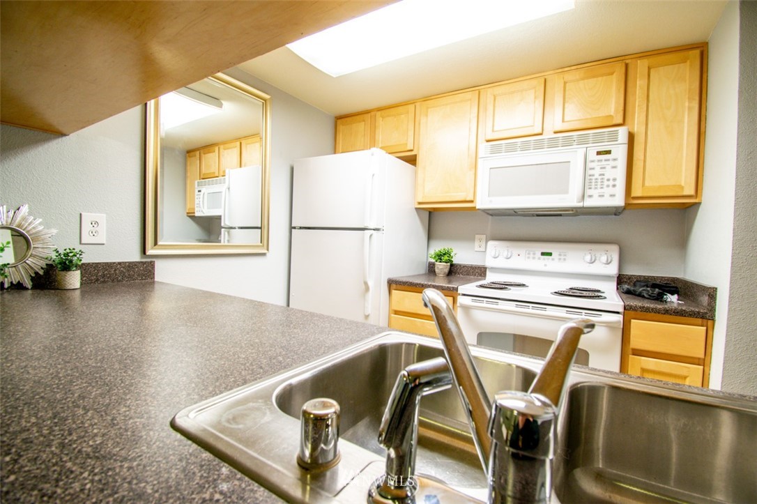 13007 East Gibson Road, Unit U237 Everett, WA 98204 - Photo 5 of 15 Gallery Image 5