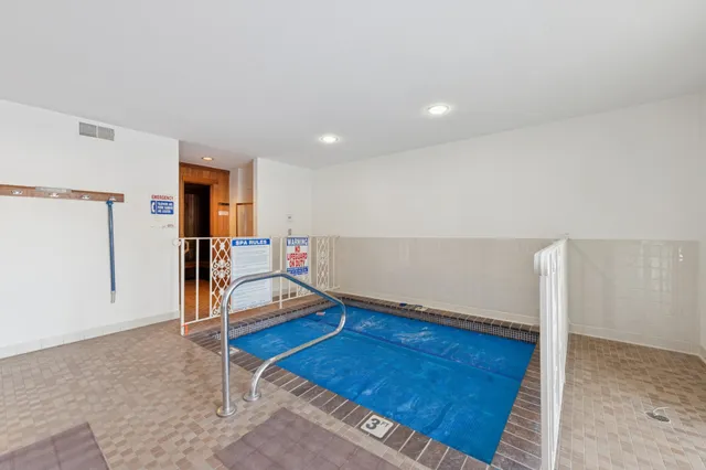 $205,000 | 10 Windsor Court, Unit 311, New Brighton, MN 55112