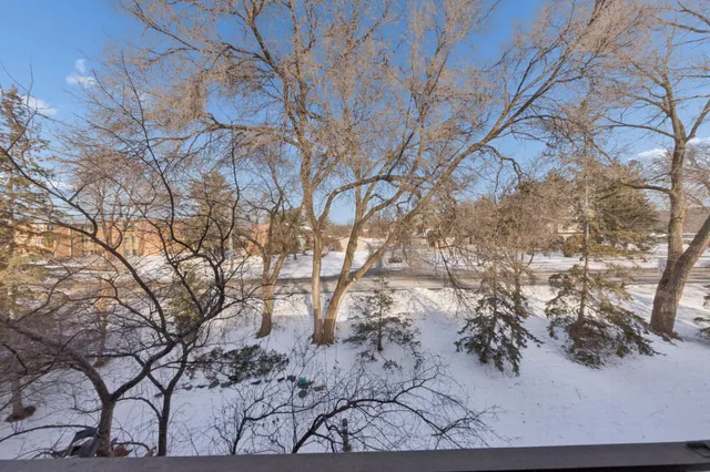 $205,000 | 10 Windsor Court, Unit 311, New Brighton, MN 55112