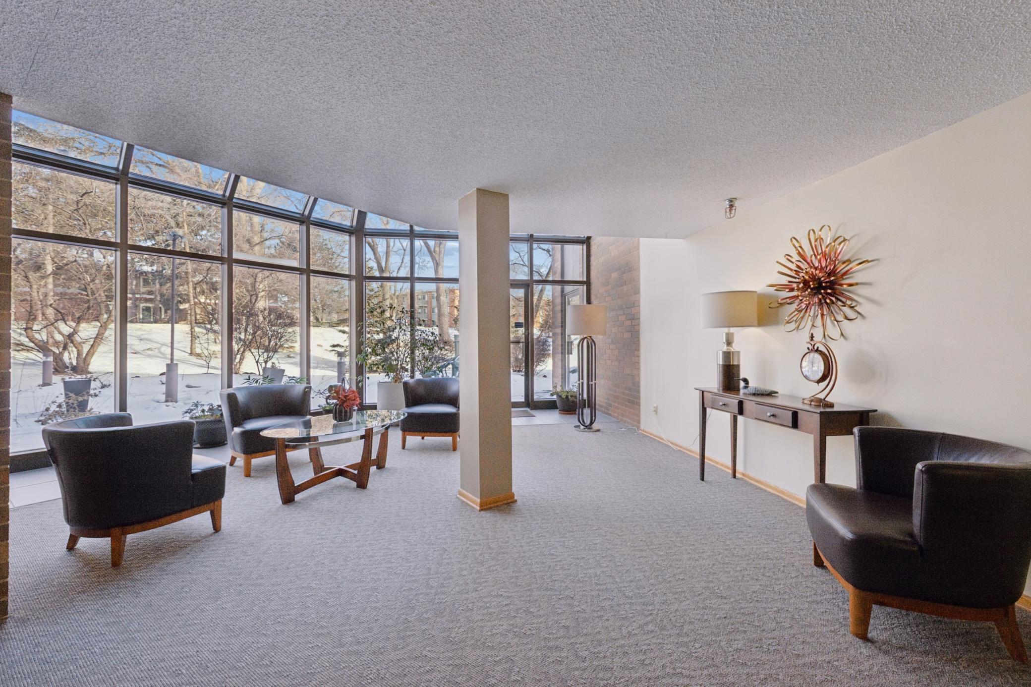 10 Windsor Court, Unit 311 New Brighton, MN 55112 - Photo 3 of 25