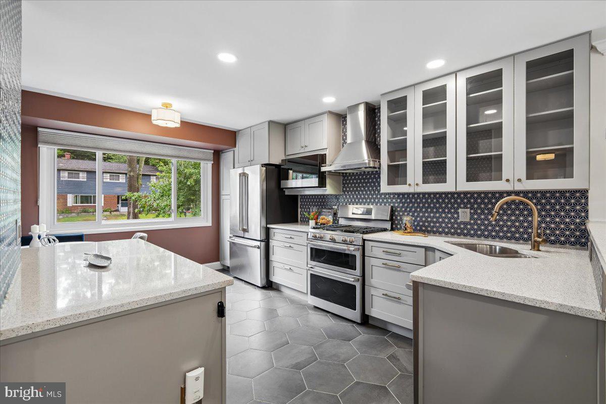 9817 Cherry Tree Lane Silver Spring, MD 20901 - Photo 14 of 73
