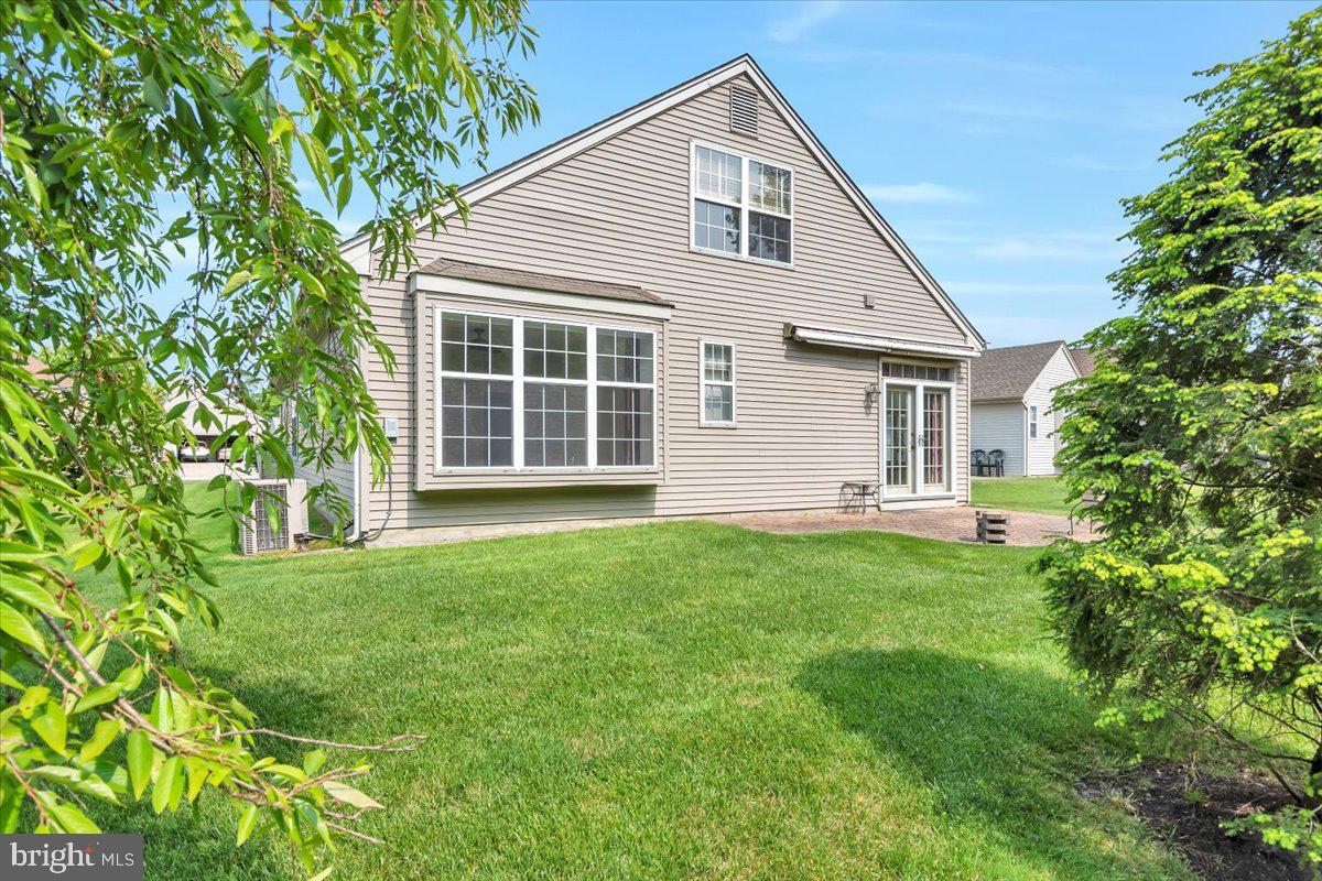 62 Mayfair Road Southampton, NJ 08088 - Photo 2 of 28