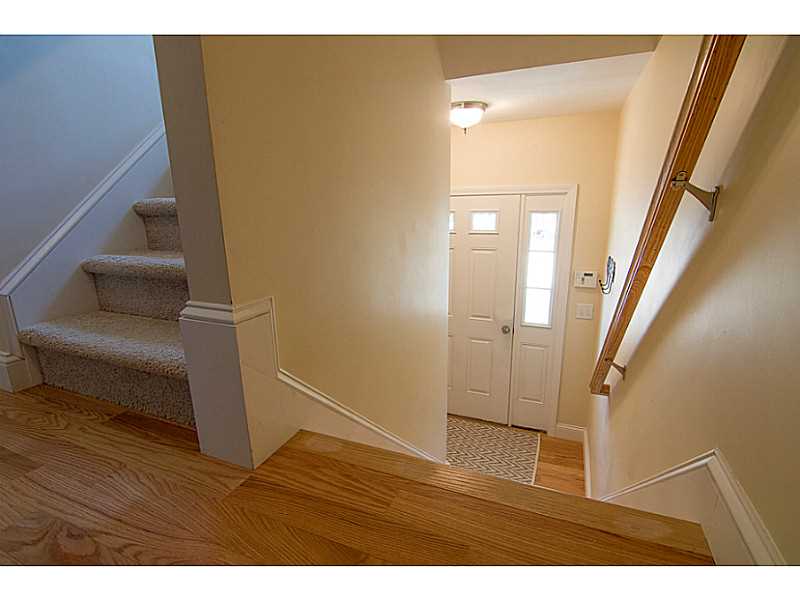 1209 Centerville Road, Unit 8 Warwick, RI 02886 - Photo 4 of 21 Entry.