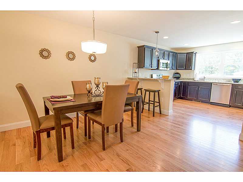 1209 Centerville Road, Unit 8 Warwick, RI 02886 - Photo 7 of 21 Dining Area.