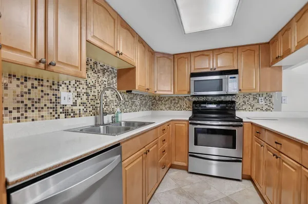 $3,200 | 243 Northwest 45th Avenue, Unit 243, Deerfield Beach, FL 33442