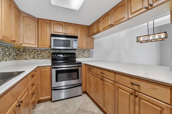 $3,200 | 243 Northwest 45th Avenue, Unit 243, Deerfield Beach, FL 33442