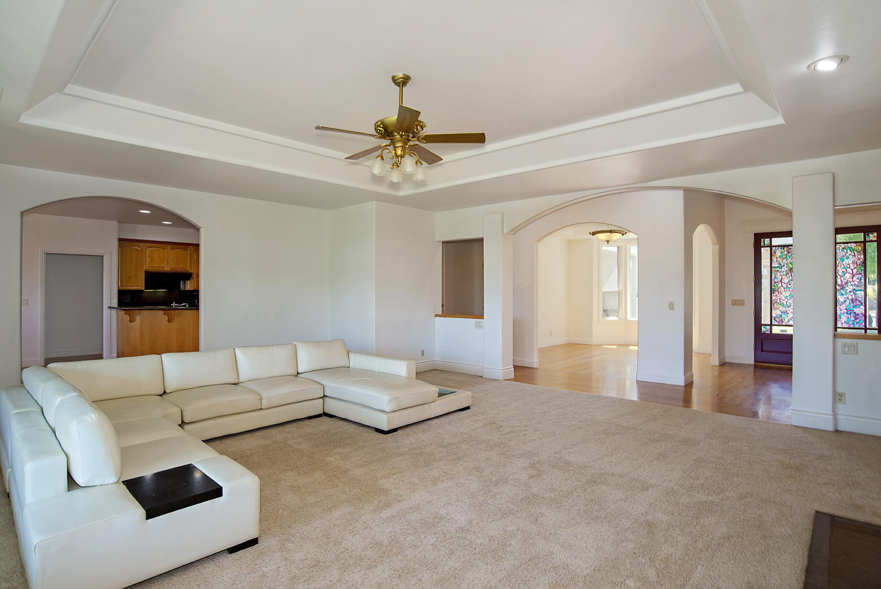 449 Quail Run Eagle Point, OR 97524 - Photo 3 of 35 a living room with furniture and a chandelier