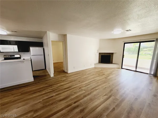 $1,815 | 2617 South Durango Drive, Unit 102, Las Vegas, NV 89117