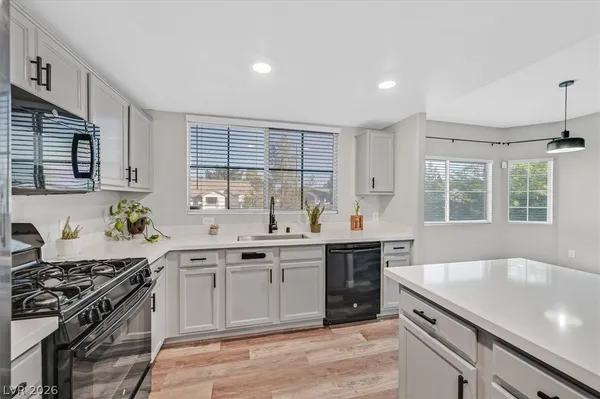 $264,000 | 833 Aspen Peak Loop, Unit 121, Henderson, NV 89011