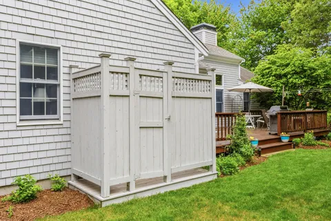 $1,050,000 | 103 Falling Leaf Lane, Osterville, MA 02655
