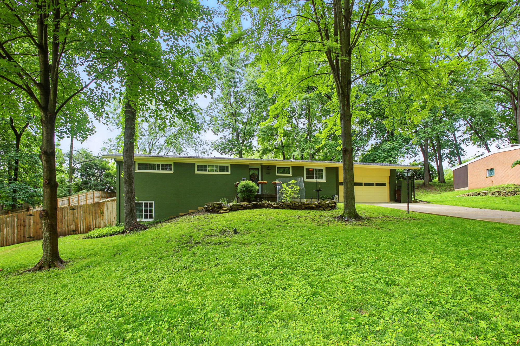 1639 East Mile Road Springfield, OH 45503 - Photo 1 of 48