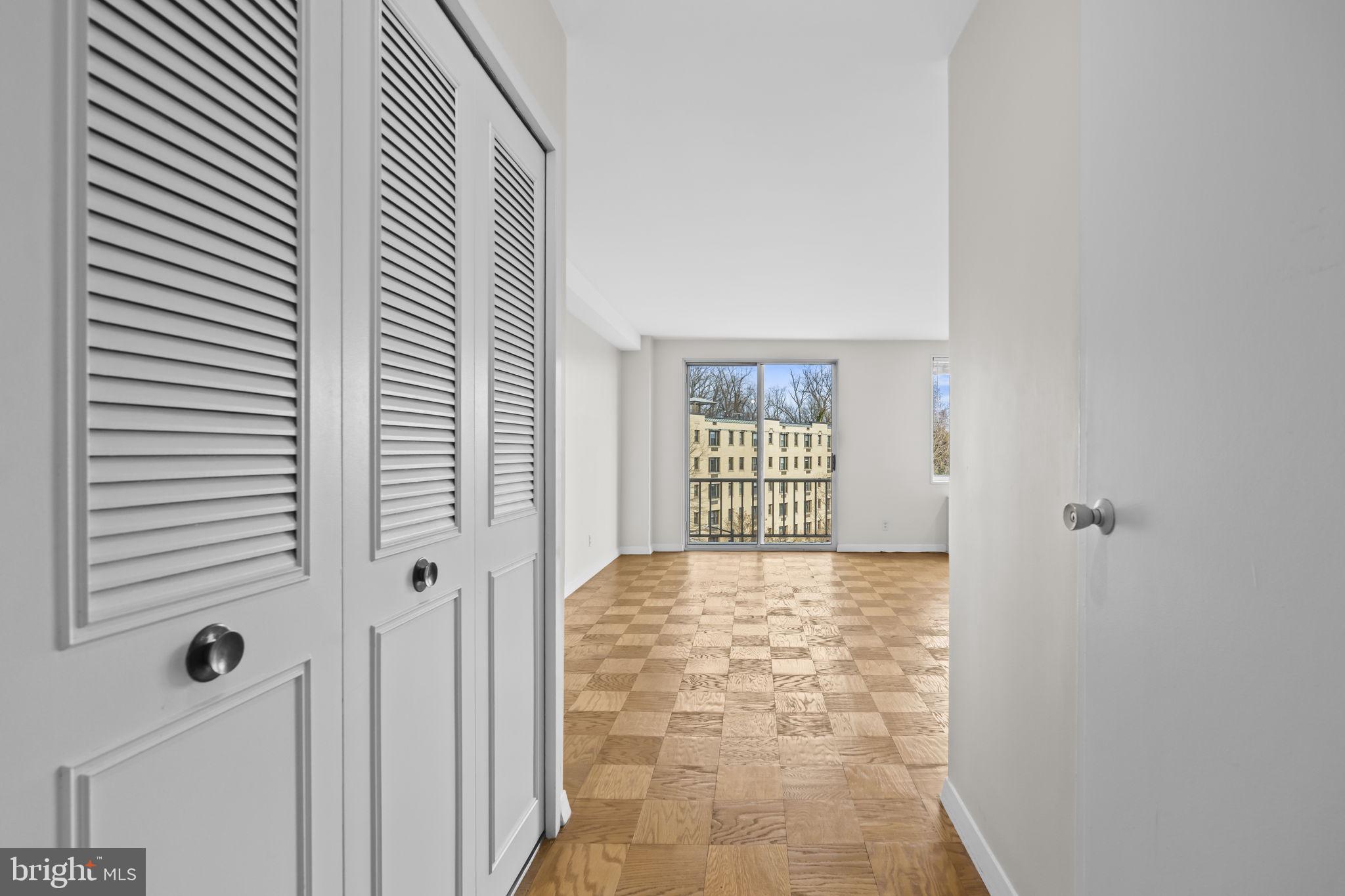 2829 Connecticut Avenue Northwest, Unit 503 Washington, DC 20008 - Photo 21 of 28 Entrance