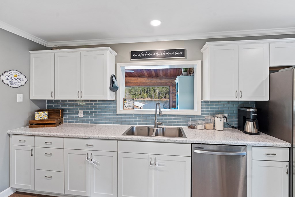 541 Point Lookout Road Cross Hill, SC 29332 - Photo 9 of 31 Gallery Image 9