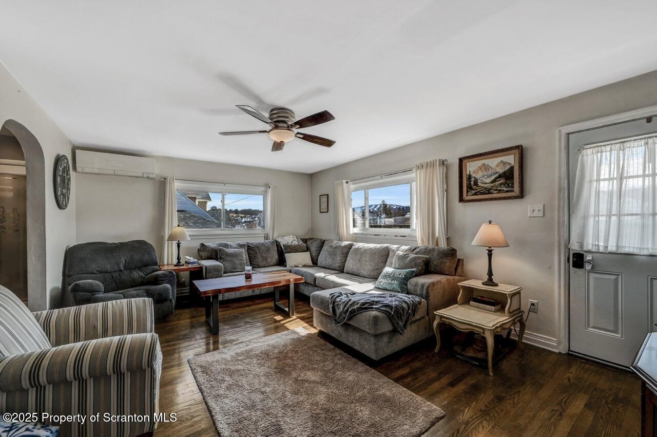 3618 Winfield Avenue Moosic, PA 18507 - Photo 6 of 54 a living room with furniture