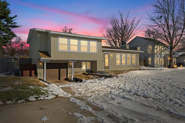 $178,500 | 2230 Jeffery Drive, St. Joseph, IL 61873