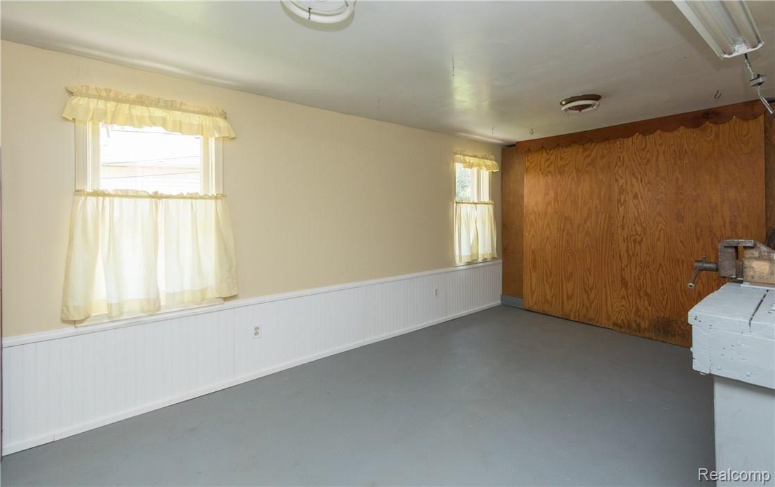 217 Reymont Road Waterford, MI 48327 - Photo 27 of 30 One of the Garage Bays is a Man Cave