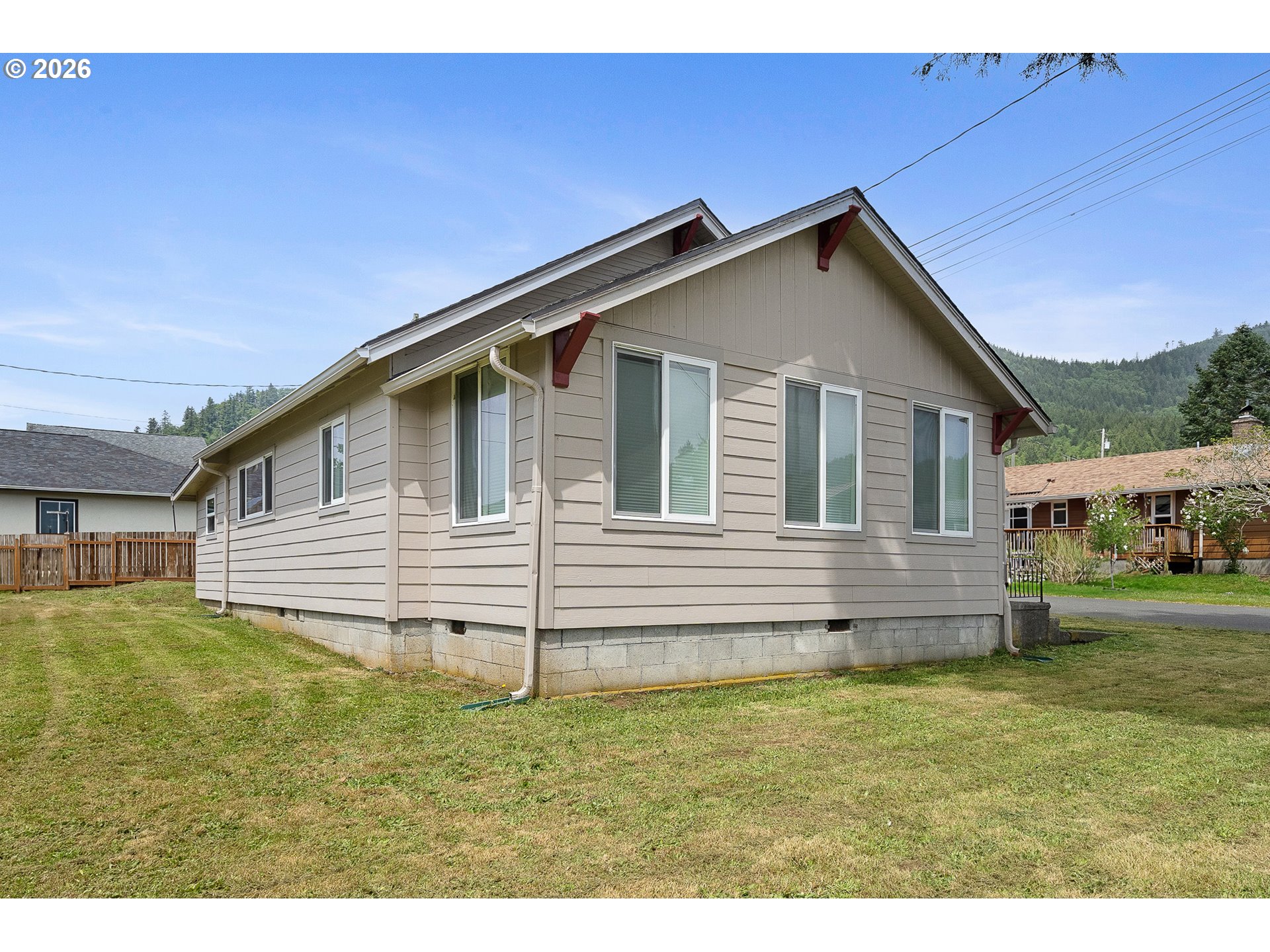 207 2nd Street Garibaldi, OR 97118 - Photo 15 of 23