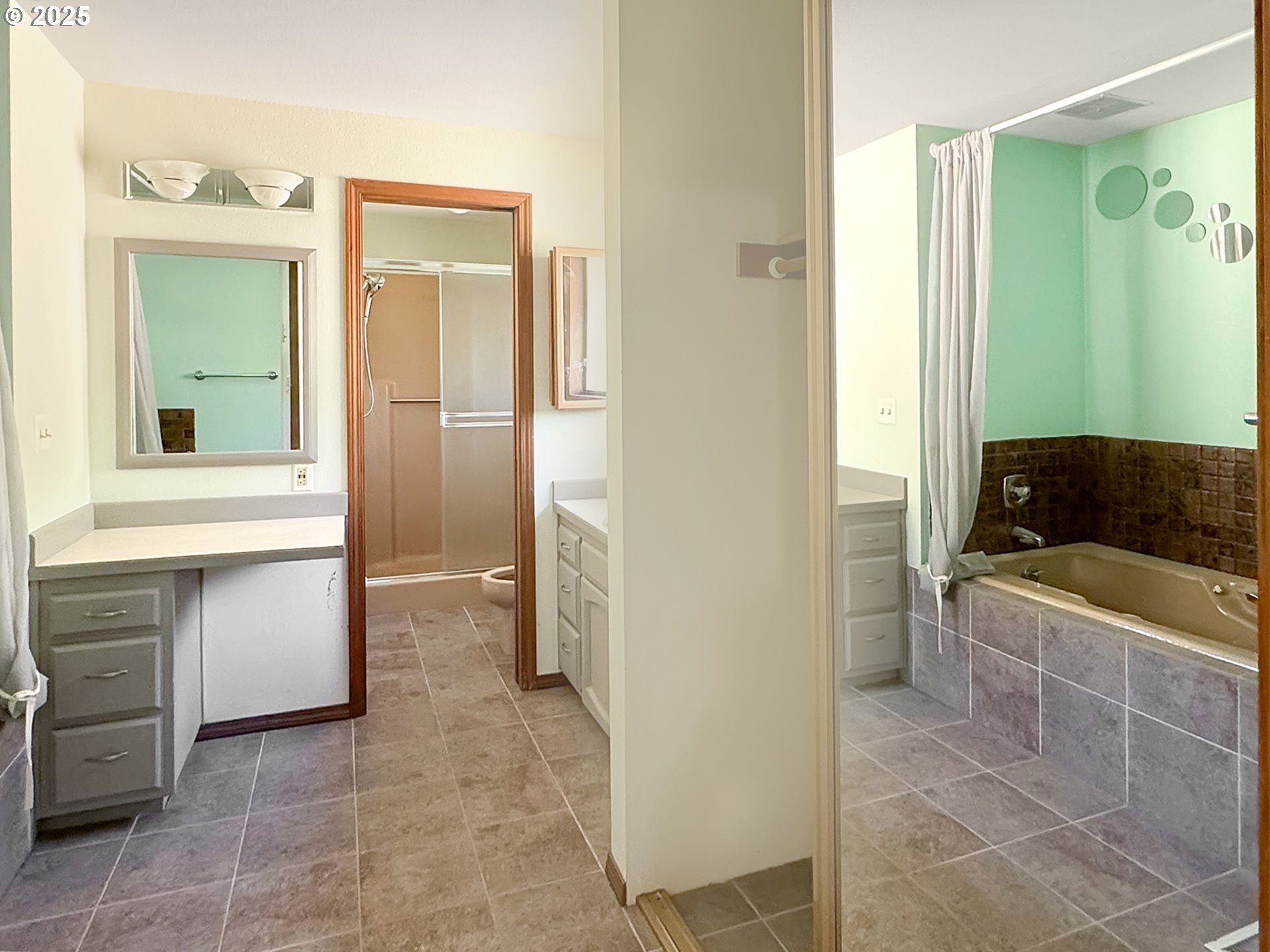 7510 Southeast Barbara Welch Road Portland, OR 97236 - Photo 10 of 33 Gallery Image 10