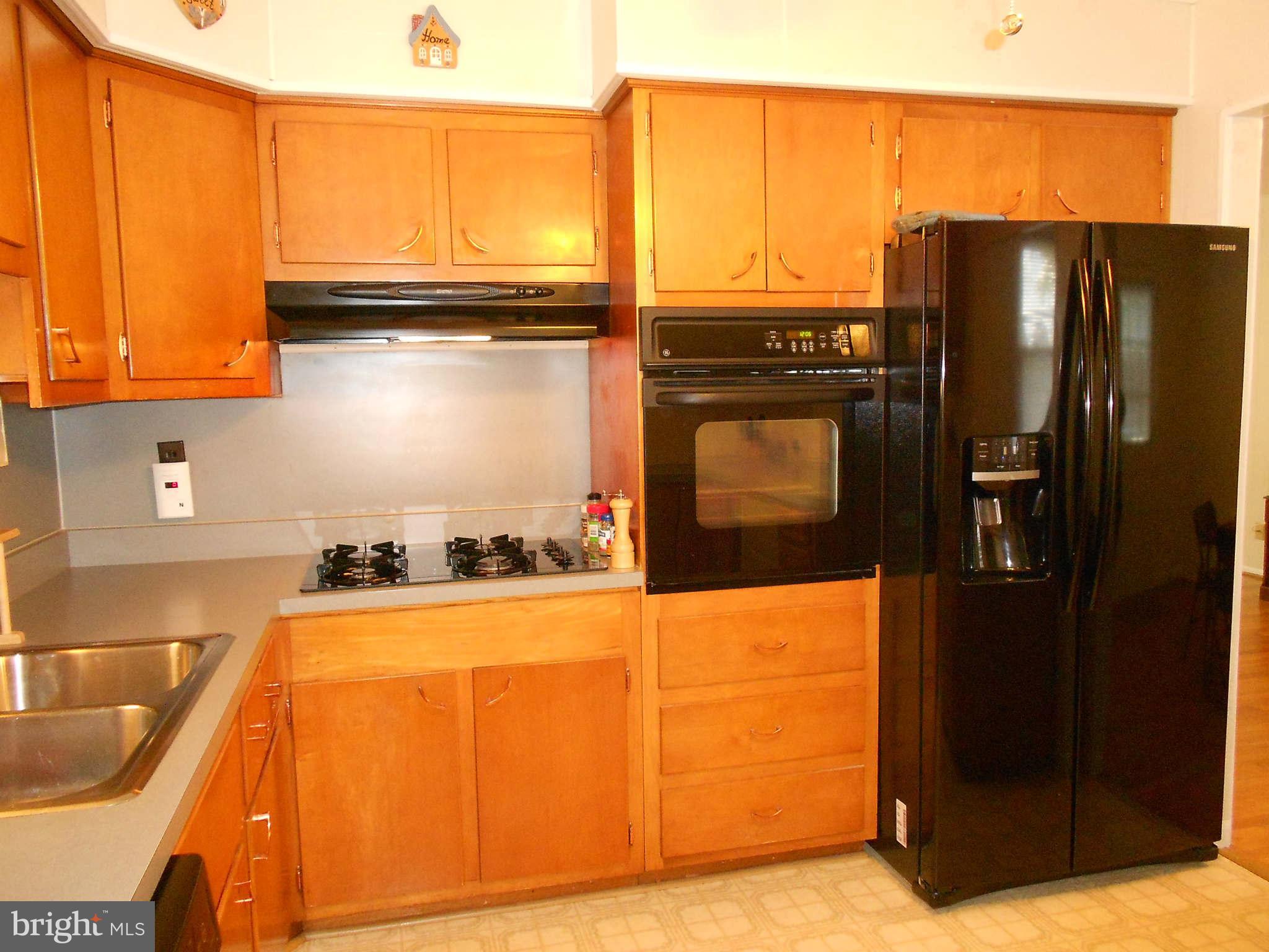 3701 Vega Road Randallstown, MD 21133 - Photo 5 of 28 Kitchen