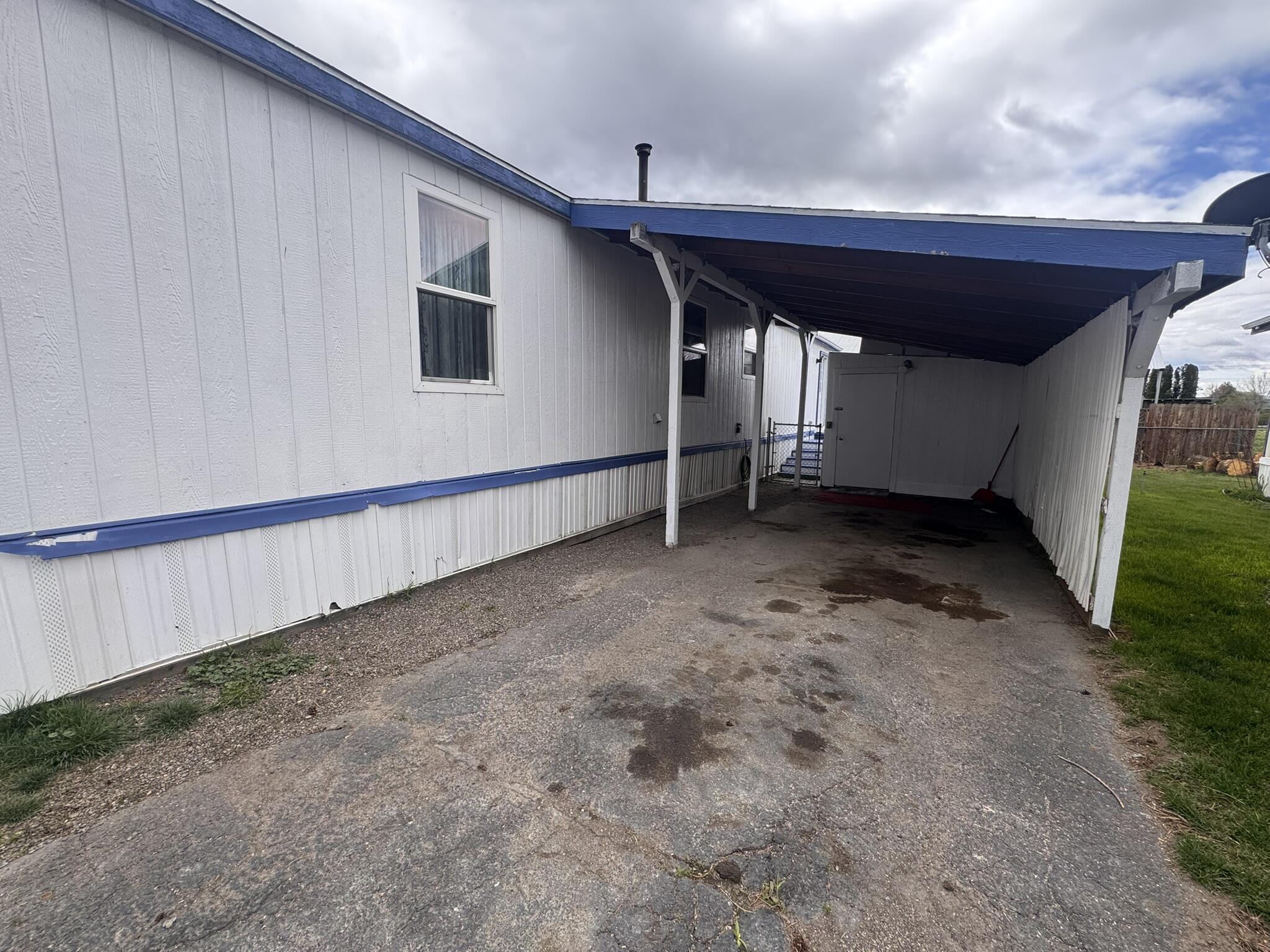 3950 Homedale Road, Unit 8 Klamath Falls, OR 97603 - Photo 5 of 34 IMG_3474