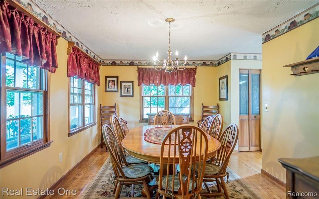 2510 South Latson Road Howell, MI 48843 - Photo 9 of 33 9.jpg